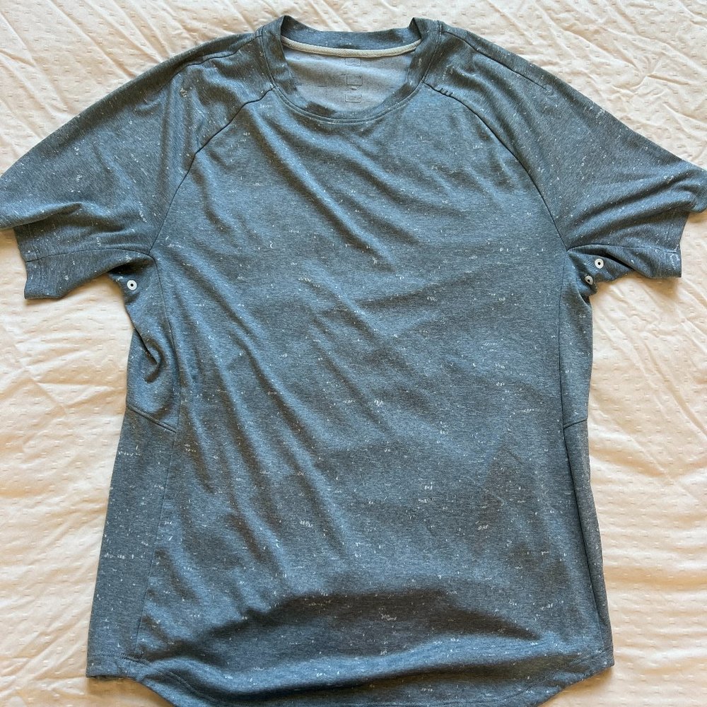 Lululemon License to Train Short-Sleeve Shirt - Medium - Blue